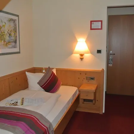 AKZENT Hotel Am Bach Dettelbach Zimmer foto