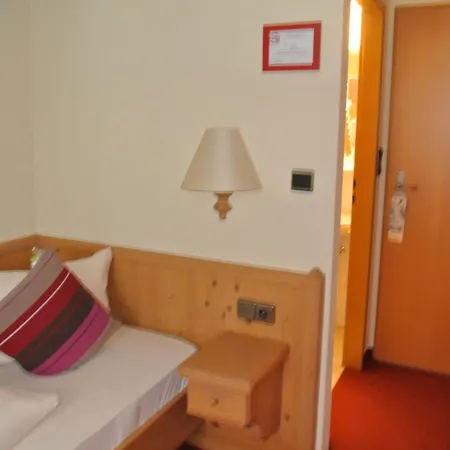 AKZENT Hotel Am Bach Dettelbach Zimmer foto